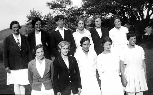 OM Andrews' XI Team photograph v MA Pollard's XI 24 August 1934