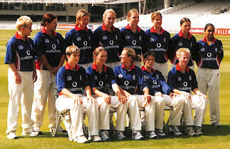 1993 Women's WCup winners v 2003 England Women team