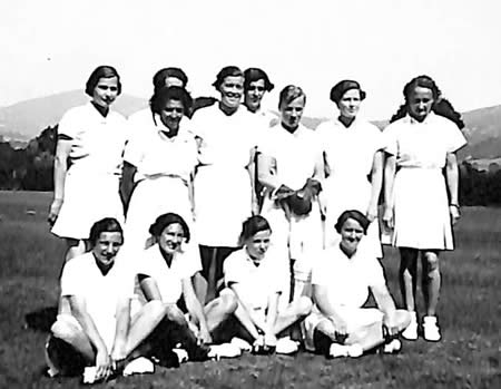Unidentified players from Myrtle Maclagan's photo album
