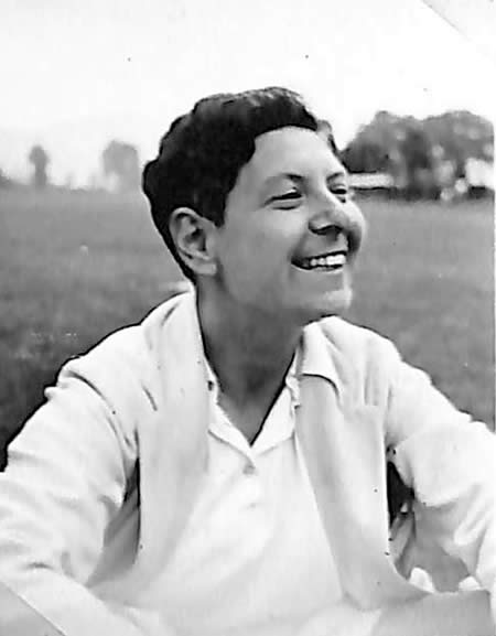 Unidentified player from Myrtle Maclagan's photo album