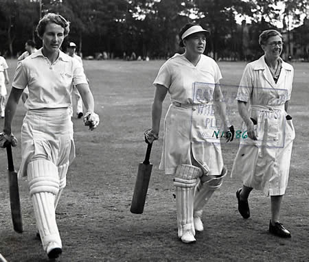 Myrtle Maclagan with Unidentified players from Myrtle Maclagan's photo album